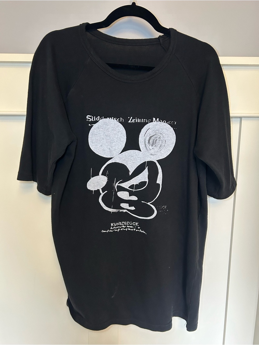 Vintage Mickey Mouse style trippy print gothic t-shirt size L (slim fit)